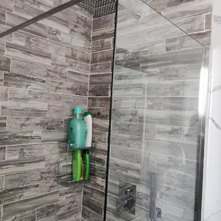 Apartman Eni House *